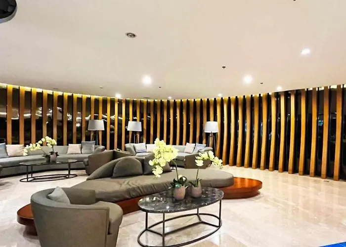 Staycation Near Moa & Airport Апартаменты *