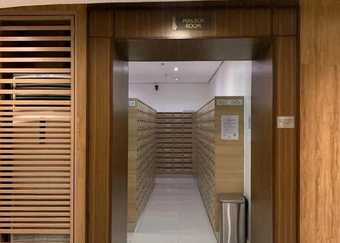 Staycation Near Moa & Airport Апартаменты Манила